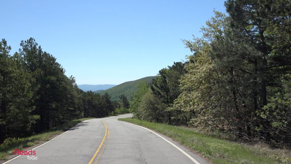 Best Driving Roads and Best Motorcycle Roads in the Ozarks