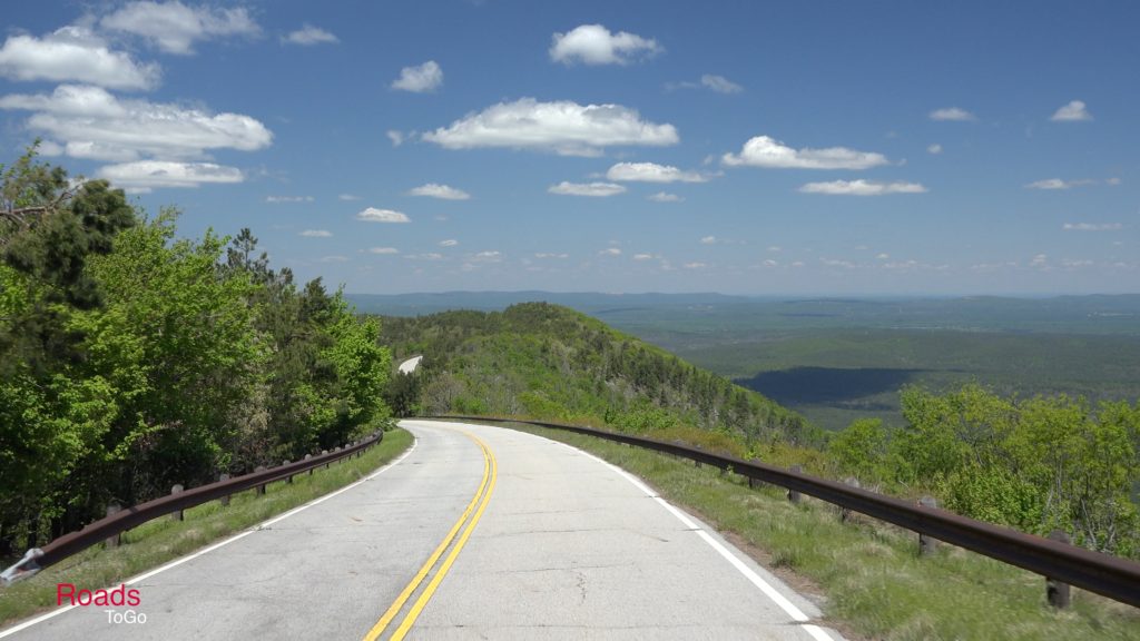 Best Driving Roads and Best Motorcycle Roads in the Ozarks